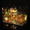 TOPBSFARNY Maison de poupée 3D assemblée en bois miniature à lancienne maison de style rustique avec housse anti-poussière e