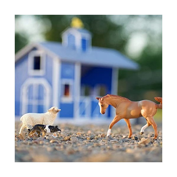 Breyer Horses Breyer Farms Home at The Barn Ensemble de jeu 10 pièces | 1 Stablemates Chevaux inclus | 38,1 x 10,2 x 25,4 cm 