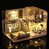 Maison de poupée Miniature avec Meubles, kit de Maison de poupée Bricolage avec Couvercle Anti-poussière et lumière Blanche C