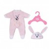 BABY born Combinaison de lapin 834473 - Accessoires pour poupées BABY born de 43 cm - Avec 1 grenouillère, 1 bonnet & 1 cintr