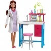 Barbie Métiers Laboratoire de poupées avec bureau de chimiste, accessoires scientifiques, ordinateur portable et tabouret, jo