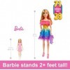 Barbie Grande poupée aux cheveux blonds, 71 cm de haut, robe arc-en-ciel et accessoires de coiffure, y compris sac à main éto
