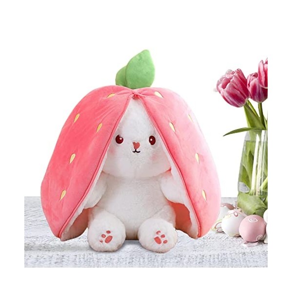 Hearthxy Lapin en Peluche Mignon, Peluche Pâques, Peluche Qui Se Transforme en Fraise, Oreiller en Peluche Décoration Salle J