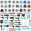 WWEI Lot de 65 casques, armure de chevalier et armes personnalisées pour mini figurines de chevalier SWAT, compatible avec Le