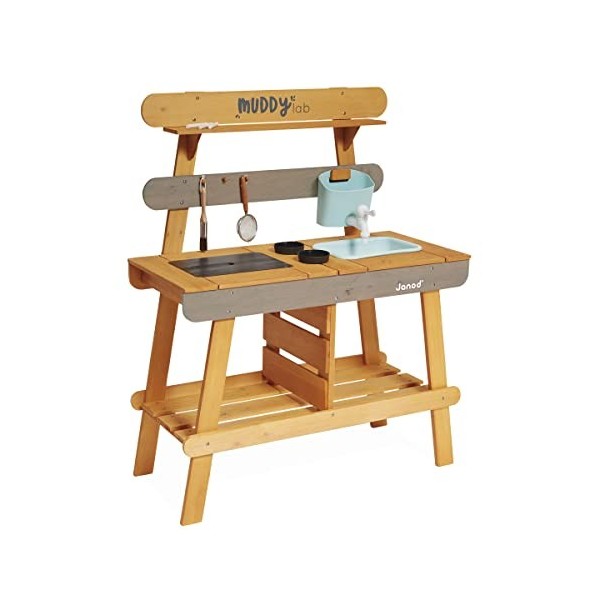 Janod Muddy Lab Extérieure Enfant-10 Accessoires-Jouet dImitation-Jeu DExtérieur pour Enfant-Cuisine en Bois FSC-Dès 3 Ans,