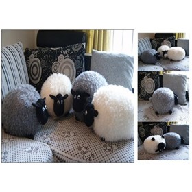 Coussin en peluche en forme de mouton blanc 