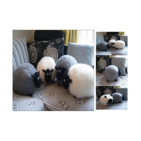 Coussin en peluche en forme de mouton blanc 