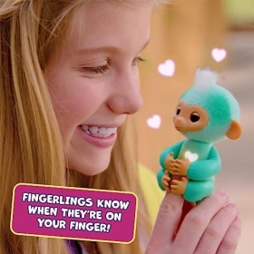 Fingerlings 2023 Nouveau Singe interactif réagit au Toucher - Plus de 70 Sons et réactions - Harmonie Rose 