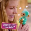 Fingerlings 2023 Nouveau Singe interactif réagit au Toucher - Plus de 70 Sons et réactions - Harmonie Rose 