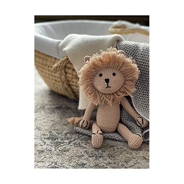 KURT HOME Leo le Lion Peluche en peluche faite à la main au crochet Idée cadeau pour bébé fille garçon pour naissance, baptêm