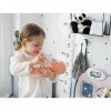 Smoby - Baby Care - Centre de Soins - Pour Poupons et Poupées - Tablette Electronique + 1 Poupon Fonction Pipi Inclus - 28 Ac