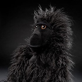 Sigikid 39895 Peluche Gi BeastsTown pour Enfants et Adultes à Collectionner, à Offrir, Jouer, câliner, Noir/Gorille