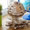 UGEARS Globe Puzzles 3D en Bois - Kit de Construction en Bois Tournant Cadeau Fête des Pères - Globe Mécanique avec La Navett