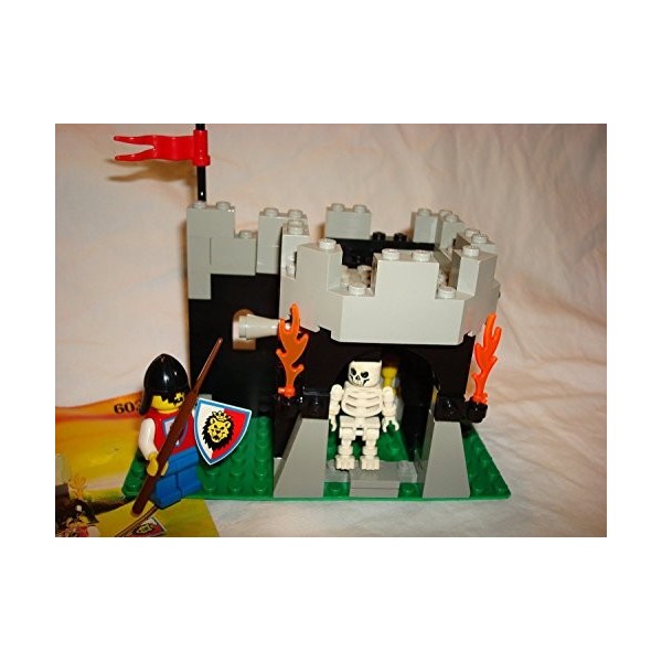 Lego Royal Knights Skeleton Surprise 6036