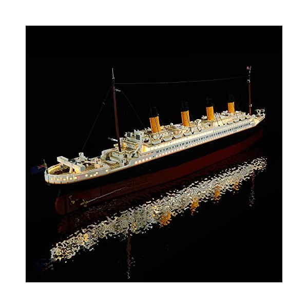 HYCH Kit déclairage LED Compatible avec Bateau Titanic ,LED Lumière Kit pour Lego 10294 Baustein Modèle Non Incluse 