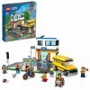 LEGO 60329 City Une Journée dÉcole, Jouet de Construction Bus, 2 Classes et Plaques de Route, Set pour Enfants 6 Ans