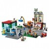 LEGO 60292 City le Centre-Ville, Jeu de Construction avec Moto, Bicyclette, Camion, Plaques Routières et 8 Miniatures