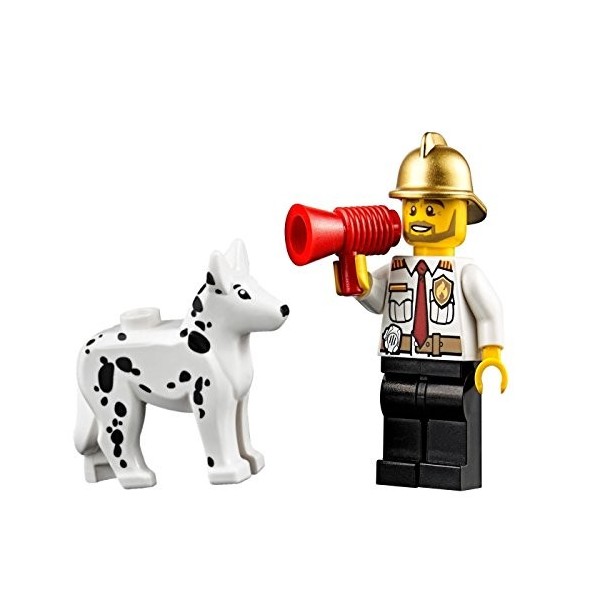 LEGO City - Mini figurine chef de pompier avec casque de pompier doré et chien dalmatien 60088