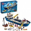 LEGO City Ocean Exploration Ship 60266, mini hélicoptère, sous-marine, épave avec trésor, bateau de sauvetage, raie, requin, 