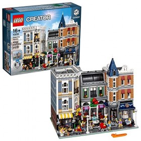 Lego 10255 Place de lassemblée, Maquette de Construction Modulaire à Trois Niveaux, Set Très Détaillé avec 8 Figurines Plus 
