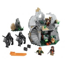 LEGO The Lord Of The Ring - 9472 - Jeu de Construction - lAttaque du Mont Venteux