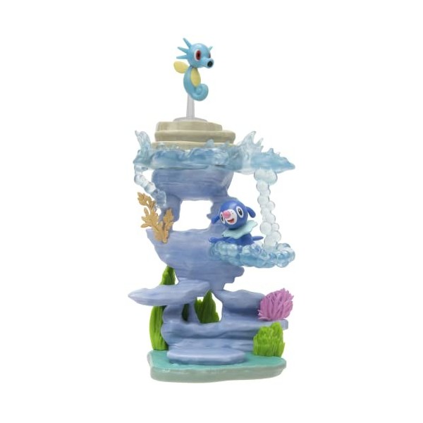 Pokemon Select Underwater environment – Ensemble de présentation à plusieurs niveaux avec deux figurines de combat de 5,1 cm,