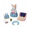 Calico Critters Snow Rabbit Kit de voyage pour le week-end des mères, maison de poupée avec figurine et accessoires