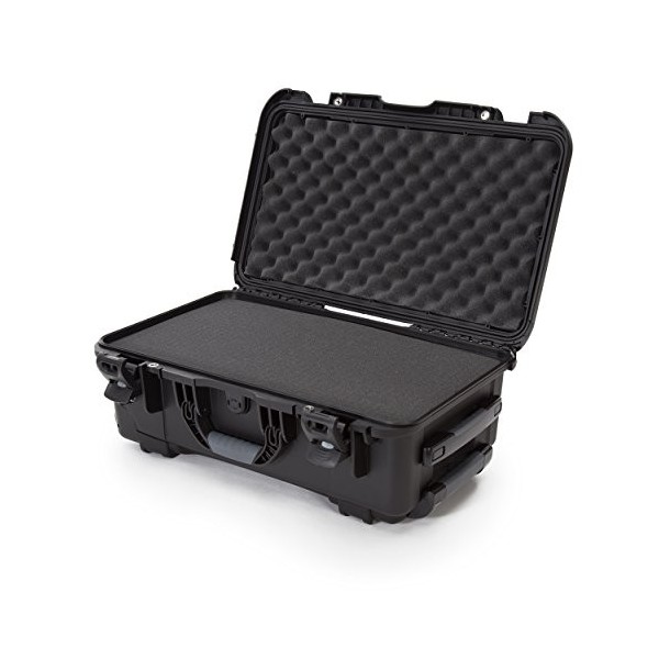 NANUK 935 Waterproof Carry-on Hard Case avec roulettes et Mousse cubique - Noir