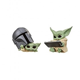 Star Wars The Bounty Collection The Child, Série 3, Pack de 2 Figurines statiques, caché sous Le Casque, Datapad, dès 4 Ans F