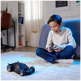 DC COMICS BATMAN - Batmobile RC 1:20 + Figurine Batman 10 cm - Voiture Télécommandée Echelle 1:20 - Technologie 2,4 Ghz - Pil