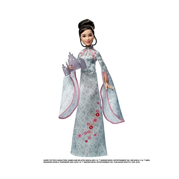 Harry Potter Poupée Articulée Cho Chang de 25 Cm en Costume Bal de Noël avec son Invitation, à Collectionner, Jouet Enfant, G