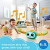 Fisher-Price Rovi Mon Copain de Jeu avec musique, lumières et activités d’éveil, version française, jouet pour bébé et enfant